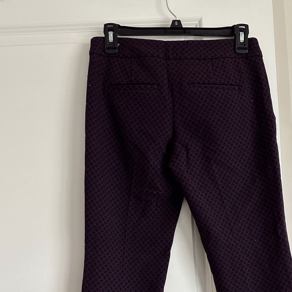 Express Pattern Pants - Picture 2 of 3